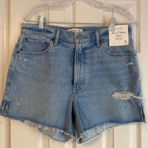 Abercrombie The 4” Mom Short